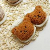 جوراب کرم رنگ با تدی عسلی