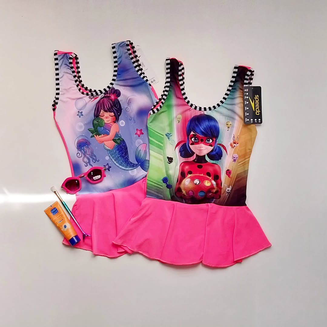 مایو دخترانه دامن‌دار سرخابی رنگ