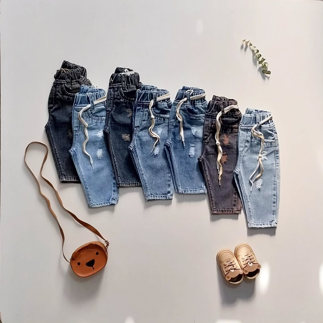 شلوار جین زاپدار نوزادی نقلی و بچگانه تا سه سال